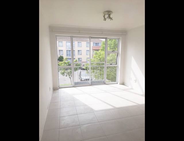 1 bed property to rent in PINELANDS